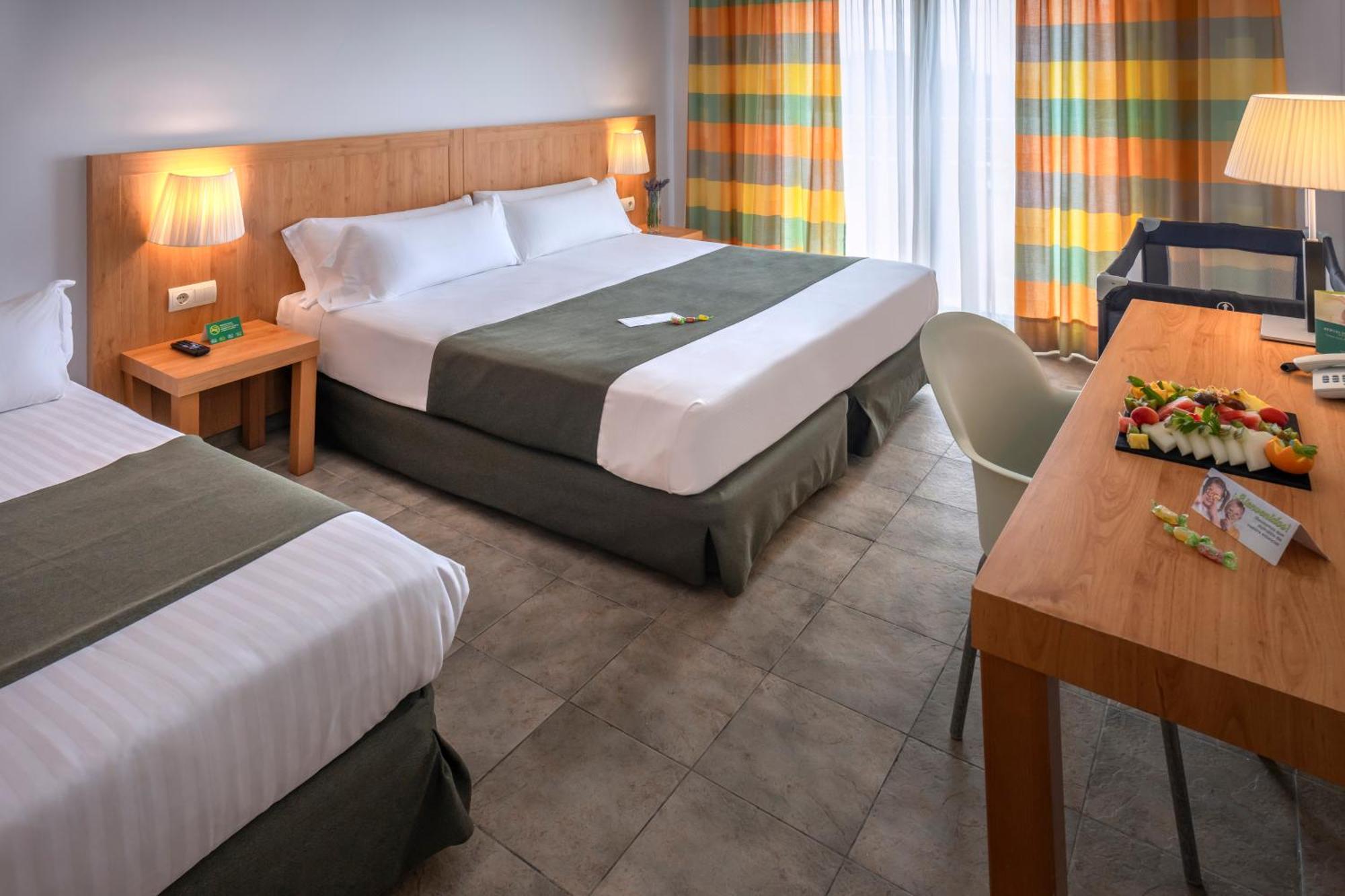 Vilar Rural De Sant Hilari Sacalm By Serhs Hotels Quarto foto